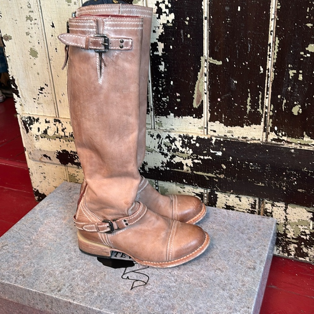 Freebird Roadey tall riding boots in taupe size 7